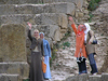 Algrie - Timgad: filles dans le thtre romain - photographie par J.Kaman