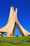 Alger - Algrie: Monument des martyrs de la guerre d'Algrie - construit en 1984 par la socit qubcoise Lavalin - photo par M.Torres