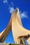 Alger - Algrie: Monument des martyrs de la guerre d'Algrie - construit en bton, 92m de hauteur - photo par M.Torres