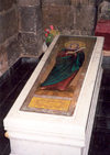 Armenia - Echmiadzin / Vagarshapat, Armavir province: tomb for the Hripsimian martyr virgins - church catacombs - photo by M.Torres