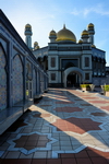 Bandar Seri Begawan, Brunei Darussalam: Jame Asr Hassanil Bolkiah mosque, aka Kiarong mosque - from the patio - photo by M.Torres