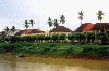 Cambodia / Cambodge - Cambodia - Battambang / Batdambang: French shop houses on the river Sangker (photo by M.Torres)