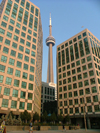 Canada / Kanada - Toronto (Ontario): CN Tower - narrow angle (photo by Robert Grove)