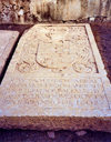 Cabo Verde - Cape Verde - Santiago Island - Cidade Velha: Portuguese Tomb - tumulo Portugus, Leito Cabral - photo by M.Torres