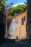 Valparaso, Chile: alley with old houses - photo by P.Jolivet