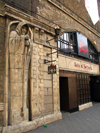 London: the London Dungeon - tourist attraction - Tooley Street, Southwark - photo by K.White