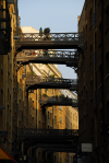 London: bridges on Shad Thames street - south bank - photo by M.Torres