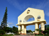 Banjul, The Gambia: triumphal arch  supported by 8 columns at the entrance to the capital - Arch 22, the gate to Banjul - allows panoramic views over the city - photo by M.Torres