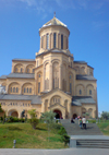 Georgia - Tbilisi: Sameba / Holy Trinity Cathedral - stairs - Avlabari neighborhood - Elia Hill - photo by N.Mahmudova