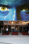 Germany - Berlin: Potsdamer Place Theater - blue men / Theater am Potsdamer Platz - photo by W.Schmidt