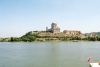 Hungary / Ungarn / Magyarorszg - Esztergom (Komarom Esztergom province - Danube Bend): seen from Sturovo / Prkny in Slovakia (photo by Miguel Torres)