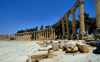 Jerash - Jordan: Ionic colonnade in the Forum - oval plaza built during the reign of Hadrian - Roman city of Gerasa - photo by M.Torres