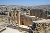 Jerash - Jordan: Temple of Zeus - erected in 162 AD - Roman city of Gerasa - photo by M.Torres