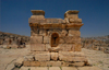 Jerash - Jordan: South Tetrapylon - ornamented construction erected at the junction of the Cardo and side streets - Roman city of Gerasa - photo by M.Torres