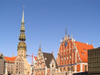 Latvia / Latvija - Riga: House of theBlackheads and St Peter's church - Ratslaukums / Melngalvju Nams  (photo by J.Kaman)