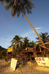 Malaysia - Pulau Perhentian / Perhentian Island: beach restaurant (photo by Jez Tryner)