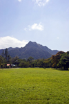 El Valle de Anton, Cocle province, Panama:  mountains and fields - photo by H.Olarte