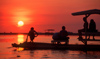 Philippines - Beach - admiring the sunset - photo by B.Henry