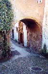 Portugal - Coimbra: arco e a Casa do Sobre-Ripas - photo by M.Durruti