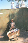 Romania - Romania - Birlad (Vaslui province, Moldavia): grape juice merchant - photo by M.Scheinfeld