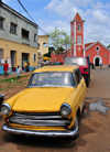 So Tom, So Tom and Prncipe / STP: So Tom, gua Grande, So Tom and Prncipe / STP: old Peugeot and the Church of Our Lady of the Conception / velho Peugeot e a Igreja de Nossa Senhora da Conceio - Avenida Conceio - photo by M.Torres - photo by M.Torres