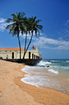 So Tom, So Tom and Prncipe / STP: Portuguese fort of Saint Sebastian - western walls - beach and coconut trees / Forte de So Sebastio - baluarte ocidental - praia e coqueiros - photo by M.Torres