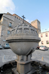 Spain / Espaa - Extremadura - Plasencia: fountain by the Mirabel palace - fuente (photo by M.Torres)