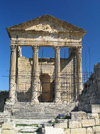 Tunisia - Dougga / Thugga: remains of old Roman city - the Capitol - UNESCO world heritage site (photo by J.Kaman)