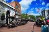 Burlington, Vermont, USA: sidewalk cafs - view along the pedestrianised Church Street - Burlington Town Center - photo by M.Torres