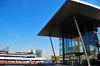 Baltimore, Maryland, USA: Baltimore Visitor Center - West Shore the Inner Harbor - Design Collective, Inc. architects - Spirit, Legg Mason and Marriot hotel in the background - photo by M.Torres